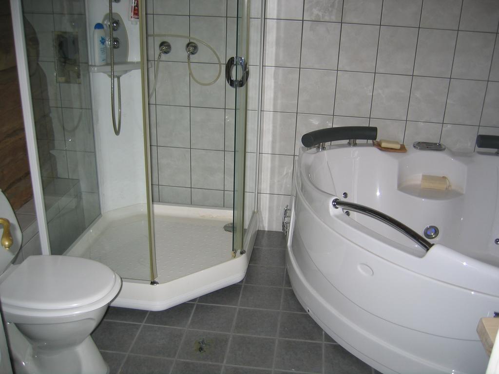 Kartveit Gjestetun Manger Exteriör bild